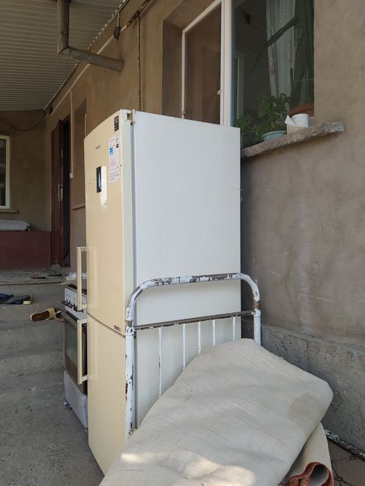 Холодильник SAMSUNG