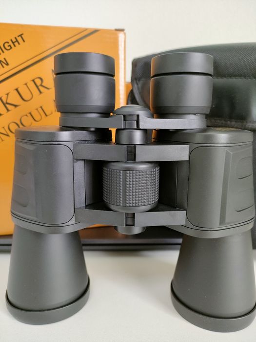 Бинокль фирмы "Sakura".