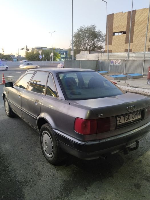 Продам автомобиль Ауди 80