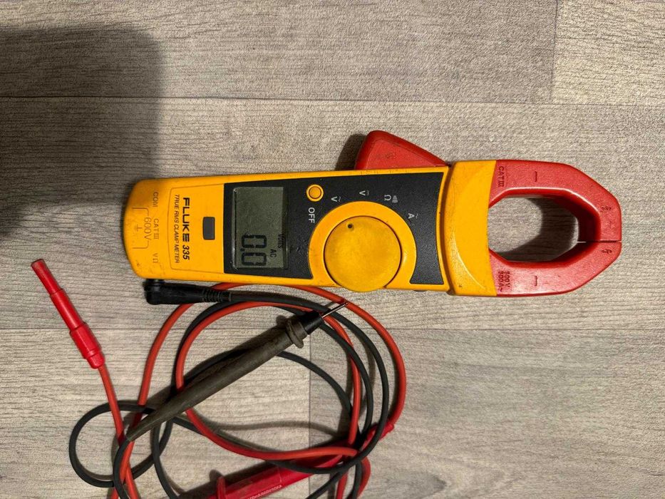 Fluke 335 clamp meter