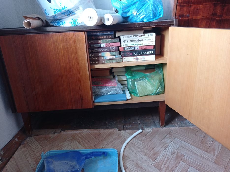 Продам старый шифонер