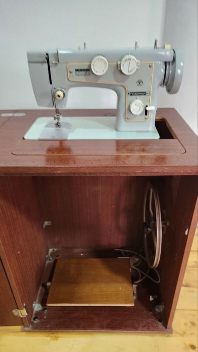 Тикув машина сотилади янги холатда