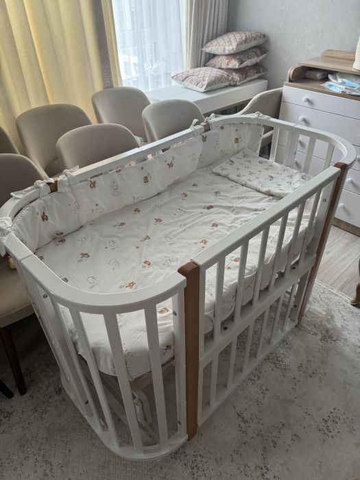 Продам детскую кровать с маятником