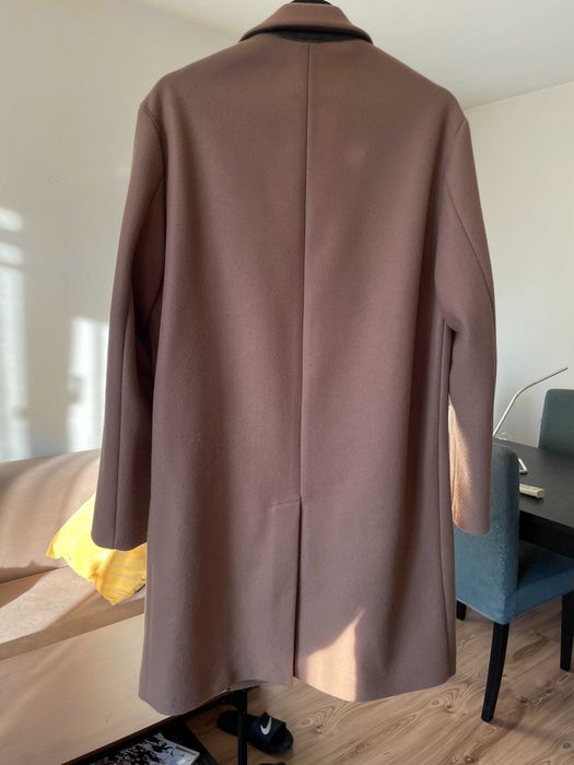 Бежово палто Zara