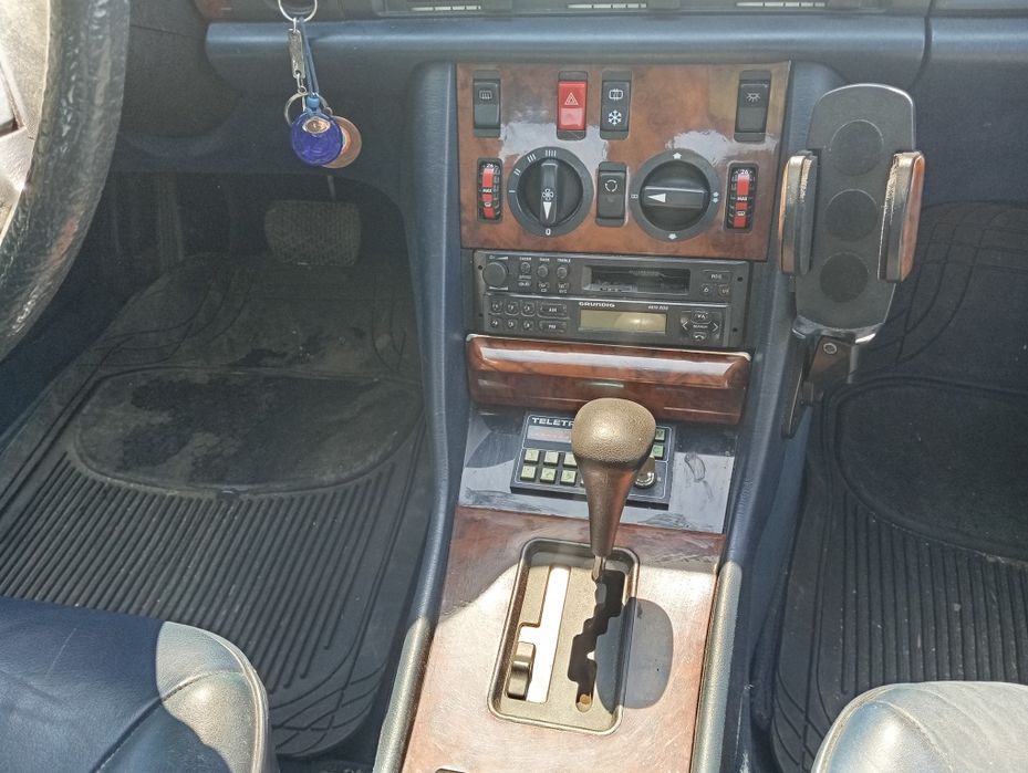 Мерцедес 300 SE 126