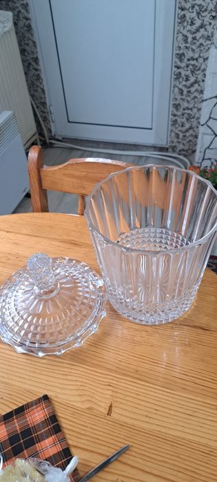 Кристална купа за пунш