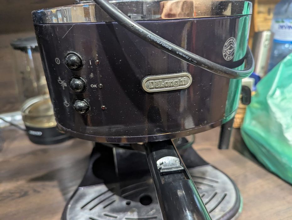 Кафе машина Delonghi eco 310