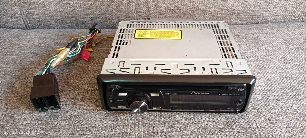 Casetofon auto cu cd Pioneer DEH-2000MP