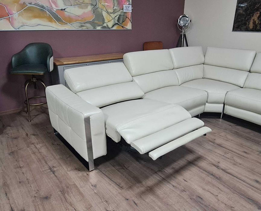 Дизайнерски кремав ъглов диван Torres с електрически релакс механизъм