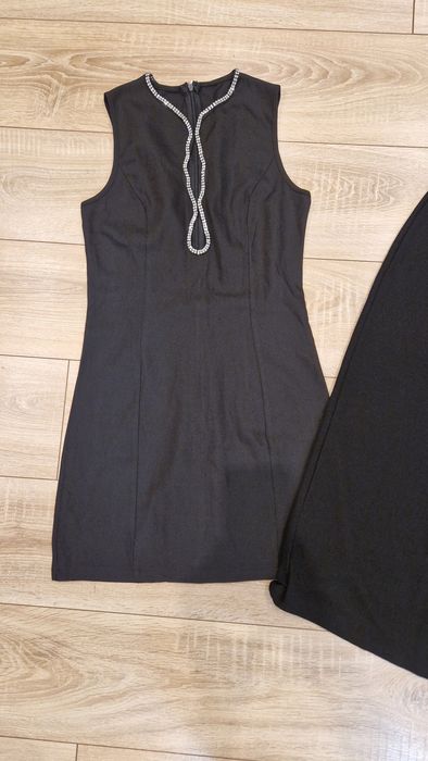 Три малки, черни рокли