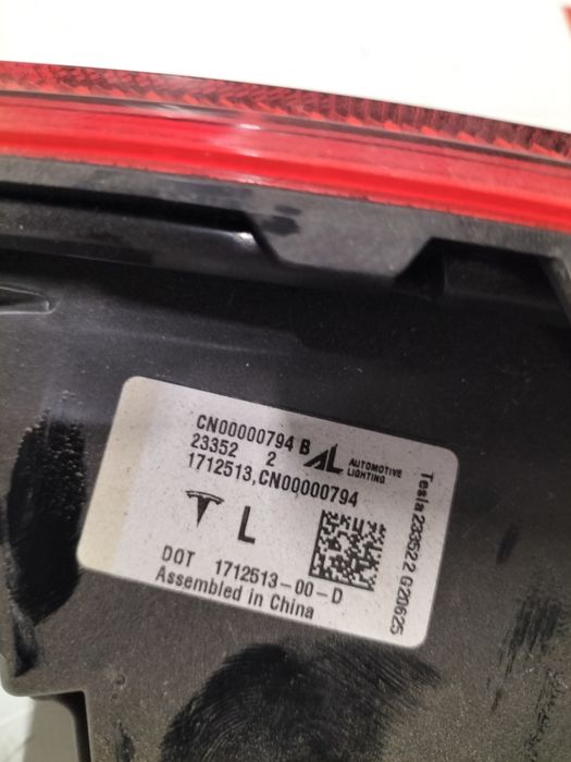 Стопове в задна броня Tesla Model 3 Highland / Тесла модел 3 2024г.