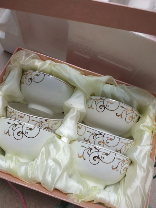 Набор красивых больших пиал с золотым рисунком, для вкусного чаепития!