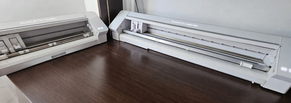 Silhouette Cameo 4 si Silhouette Cameo pro