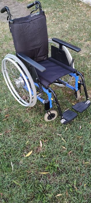 Scaun rulant Breezy pentru copii cu dizabilități