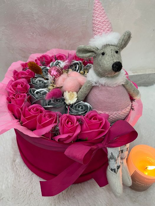 Кутии с рози, подарък за всеки повод