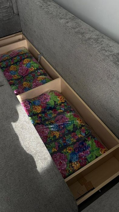 Срочно продам диван