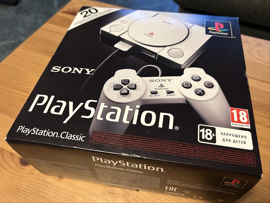 Playstation Classic - Original, complet, 2 controllere, cablu HDMI