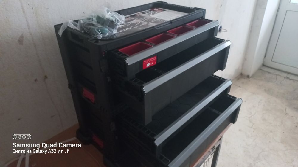 Продам  ящик  на колёсах  Кетер