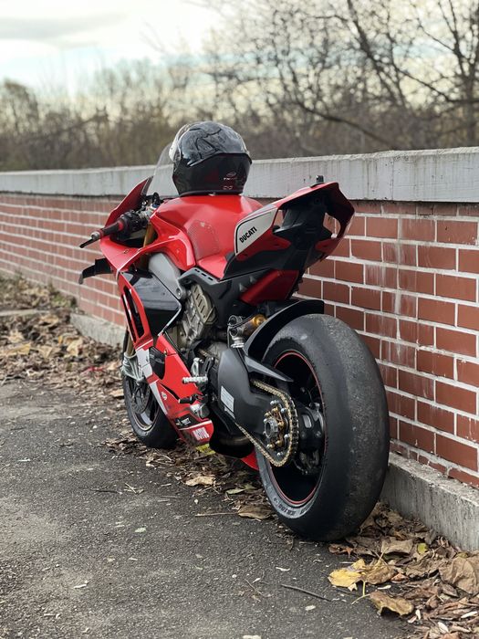 Se vinde Ducati Panigale V4S sau schimb