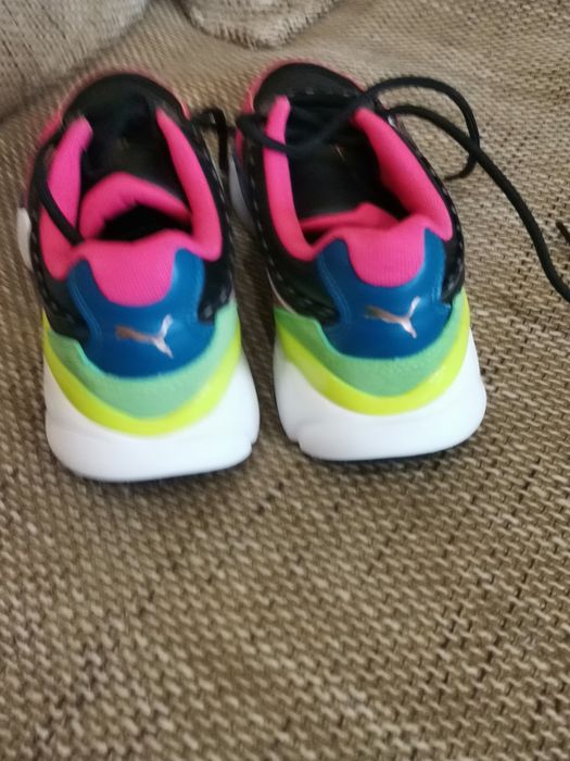 2 чифта маратонки Puma номер 36, цена за чифт 40 лв