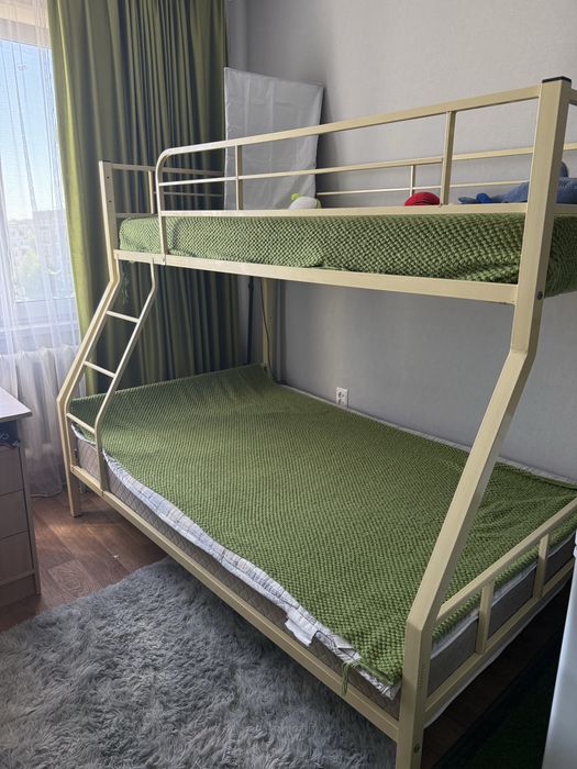 Продам 2х ярусный кровать