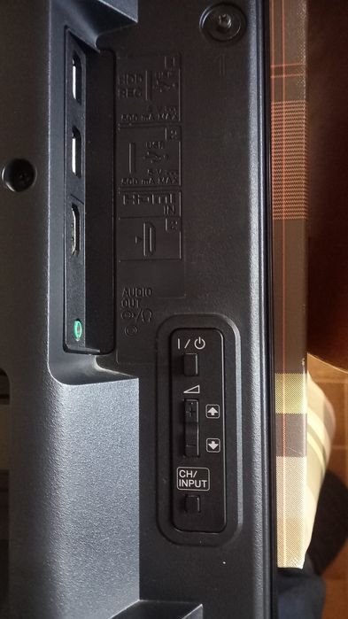 Sony KDL-32R500C за ремонт или части