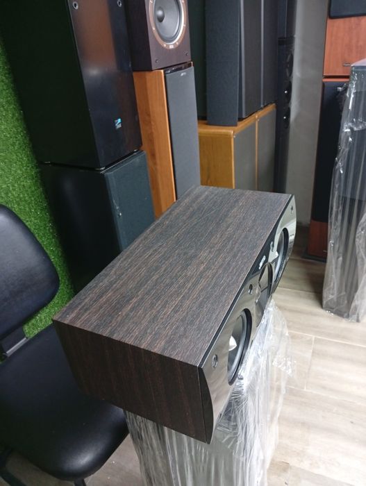 Център Jamo s-60