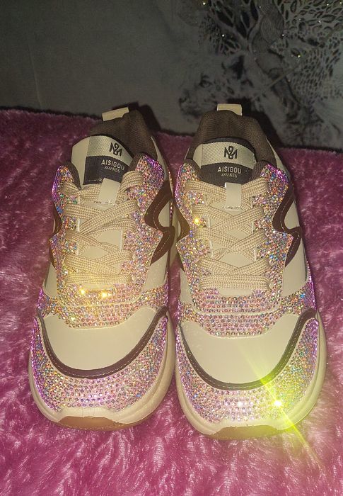 Продам кросовки..