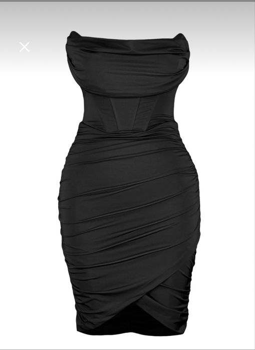 Елегантна черна рокля за повод