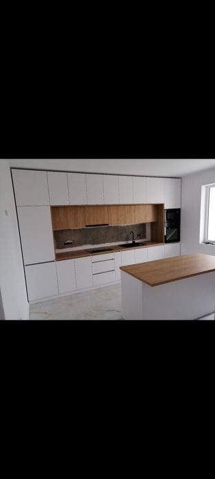 Persoana fizica ofer servicii de montaj mobilier și plase de țânțari