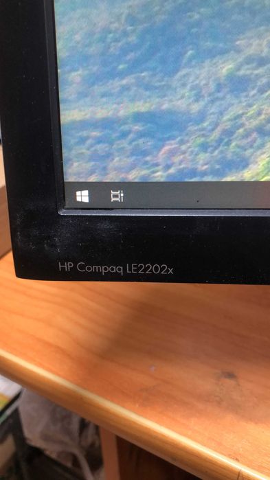 Монитор HP Compaq LE2202x