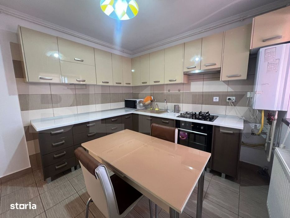 Apartament cu 2 camere, 58 mp, parcare, zona Tautiului