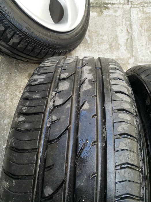 Джанти MOMO с летни гуми 15ки