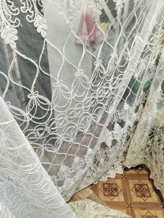 Продам тюль на два окна