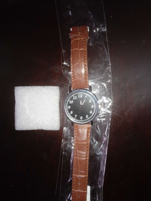 Часы наручные. 40 мм.