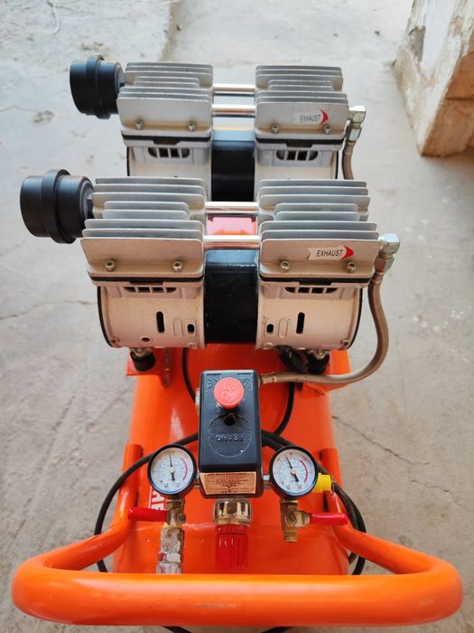 Компрессор сотилади