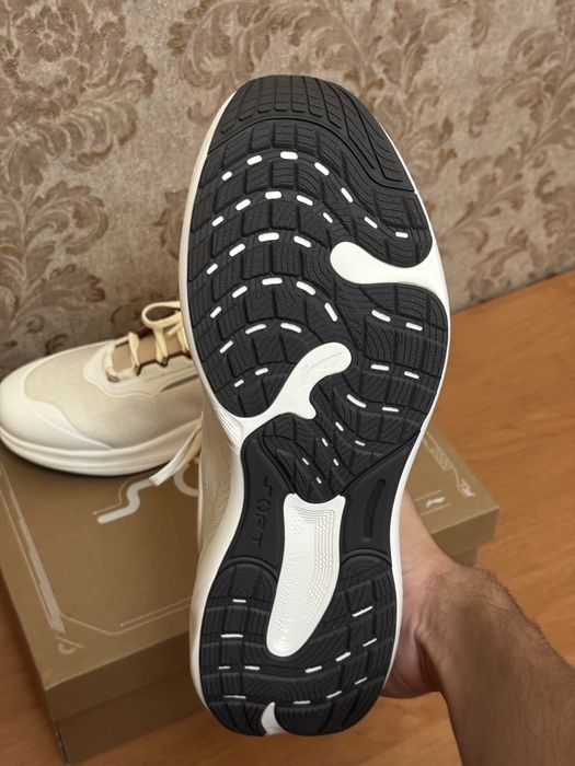 Кроссовки 46го размера от компании Li ning