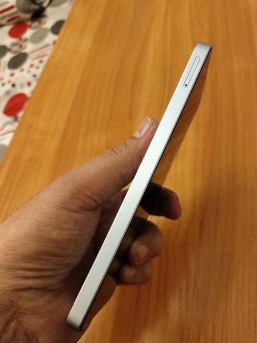 Samsung A06.128/6гб