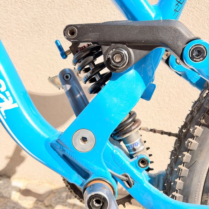 велосипед DH, планина, MTB