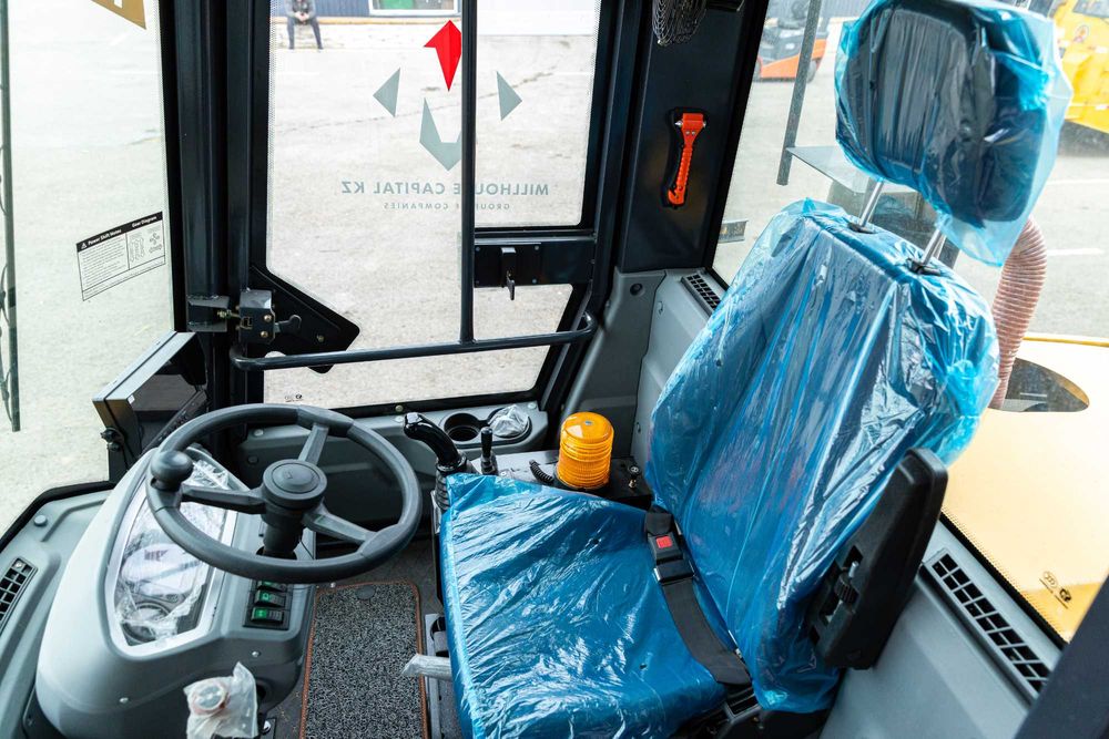 Фронтальный погрузчик LUGONG LM946