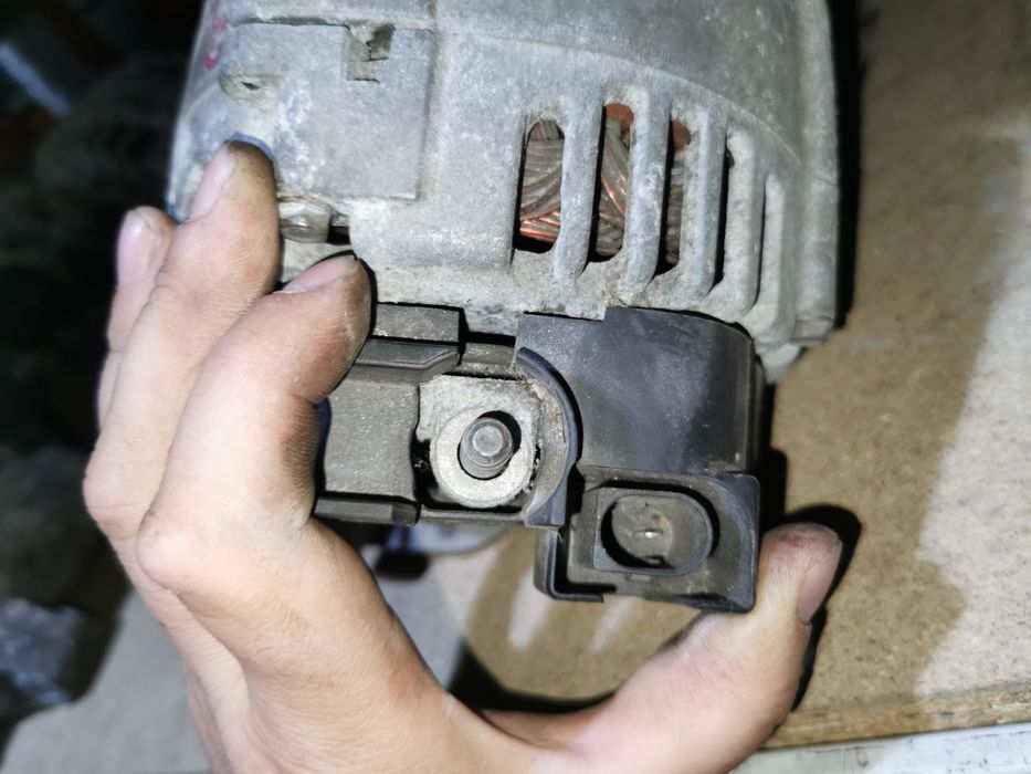 Alternator 150A 3.0 diesel bmw seria 5 seria 3 e90 e91 e92 e60 e61