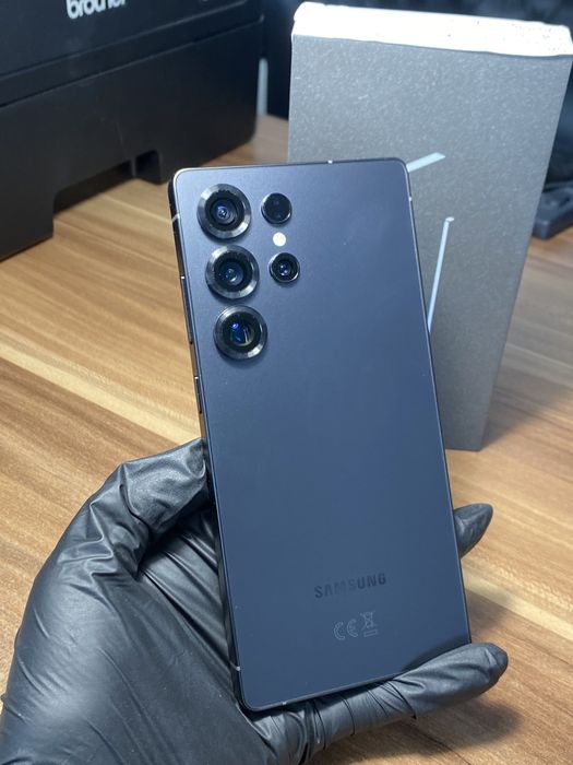 Samsung Galaxy S25 Ultra • 512 GB • Titanium Black