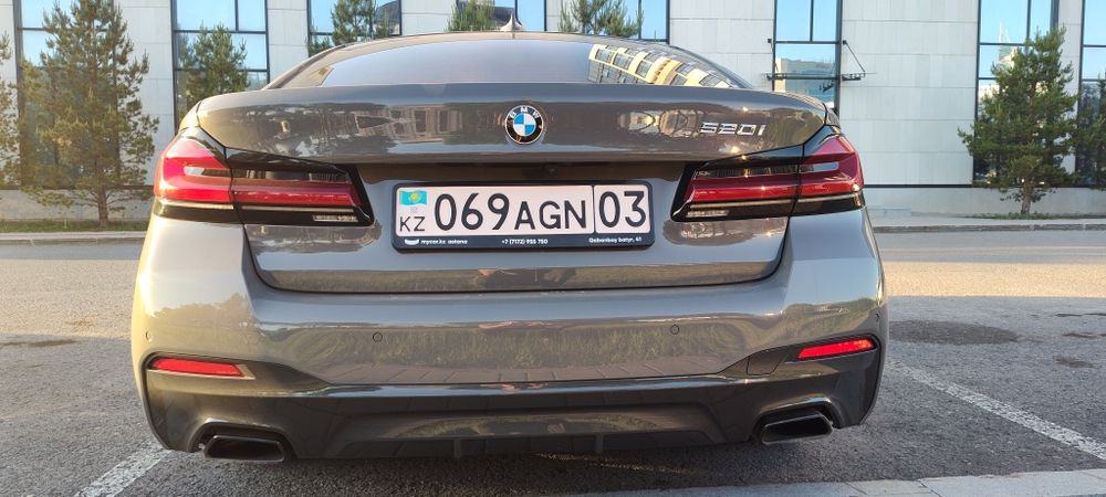 BMW 520i 2022 года
