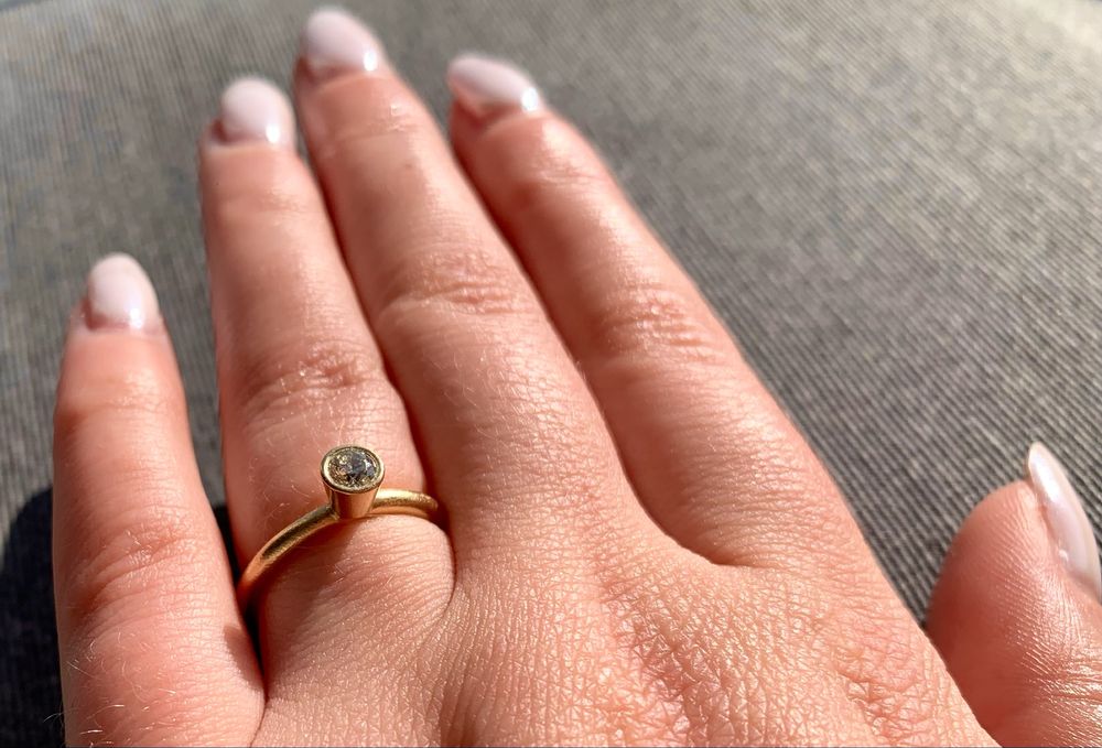 Inel de aur 18K cu diamant veritabil, design Milas Jewellery Copenhaga