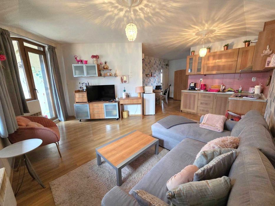 Двустаен апартамент под наем в комплекс Еделвайс