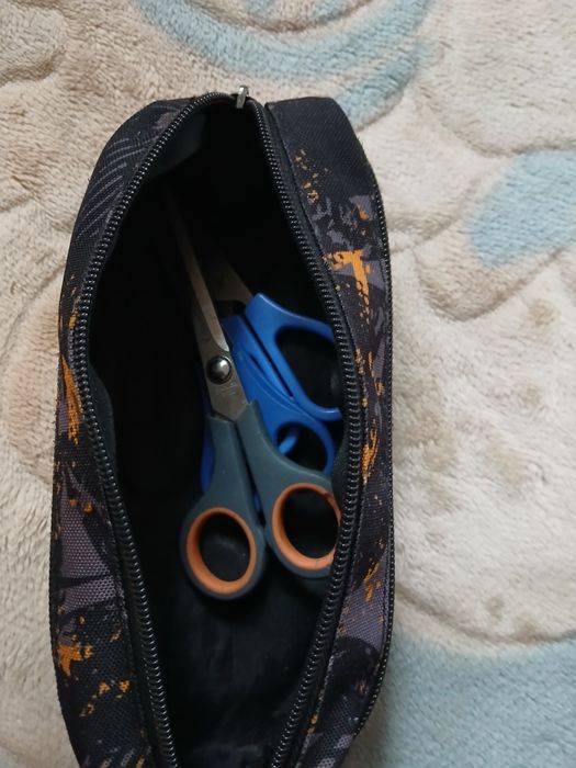 Несесер за ученик