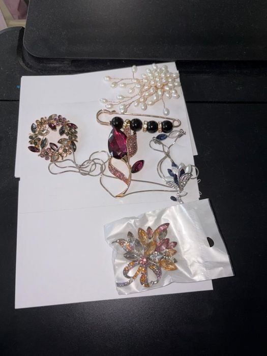 Украшения, Бижутерия, брошка, ожерелье