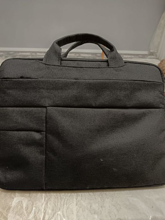 Ноутбук сотилади 2024 йилда ишлаб чикарилган