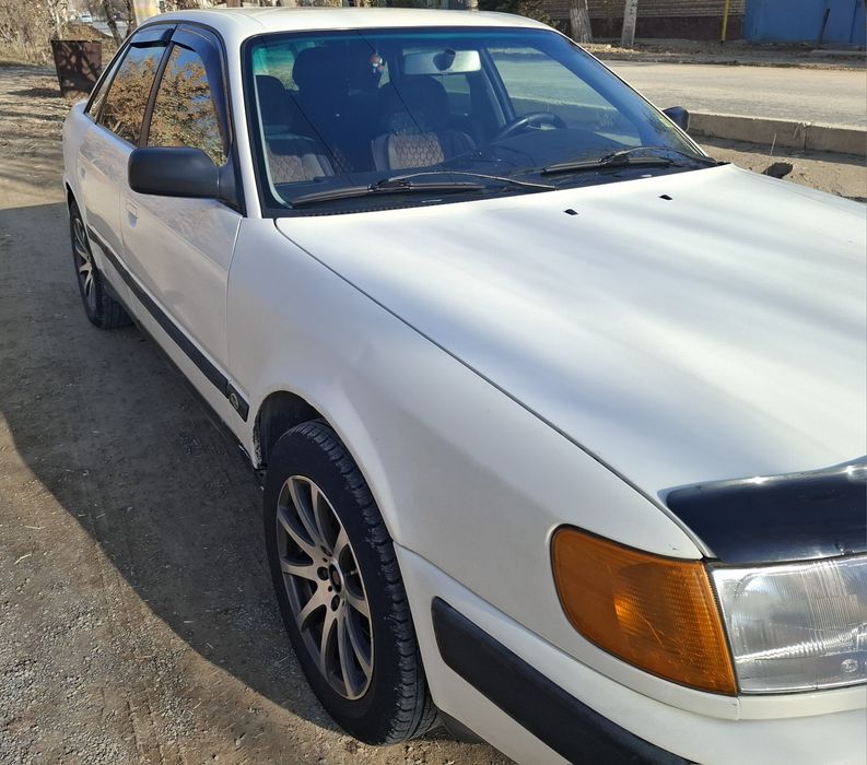 Ауди 100с4  моно