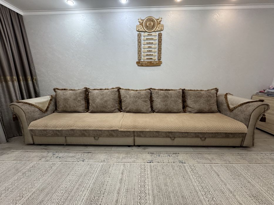 Продам диван 4 м